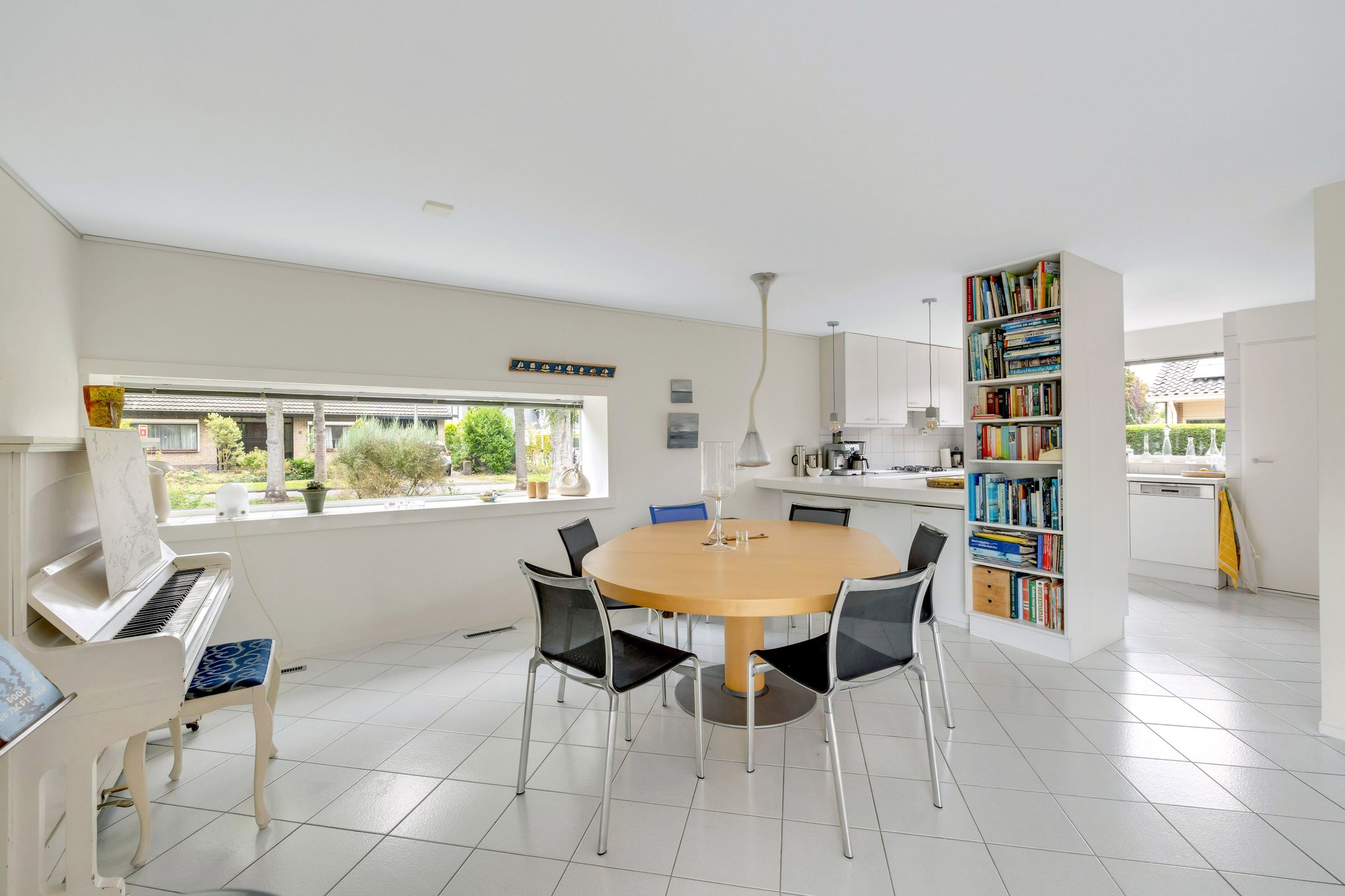 Foto 15 van Meeuwenlaan 9