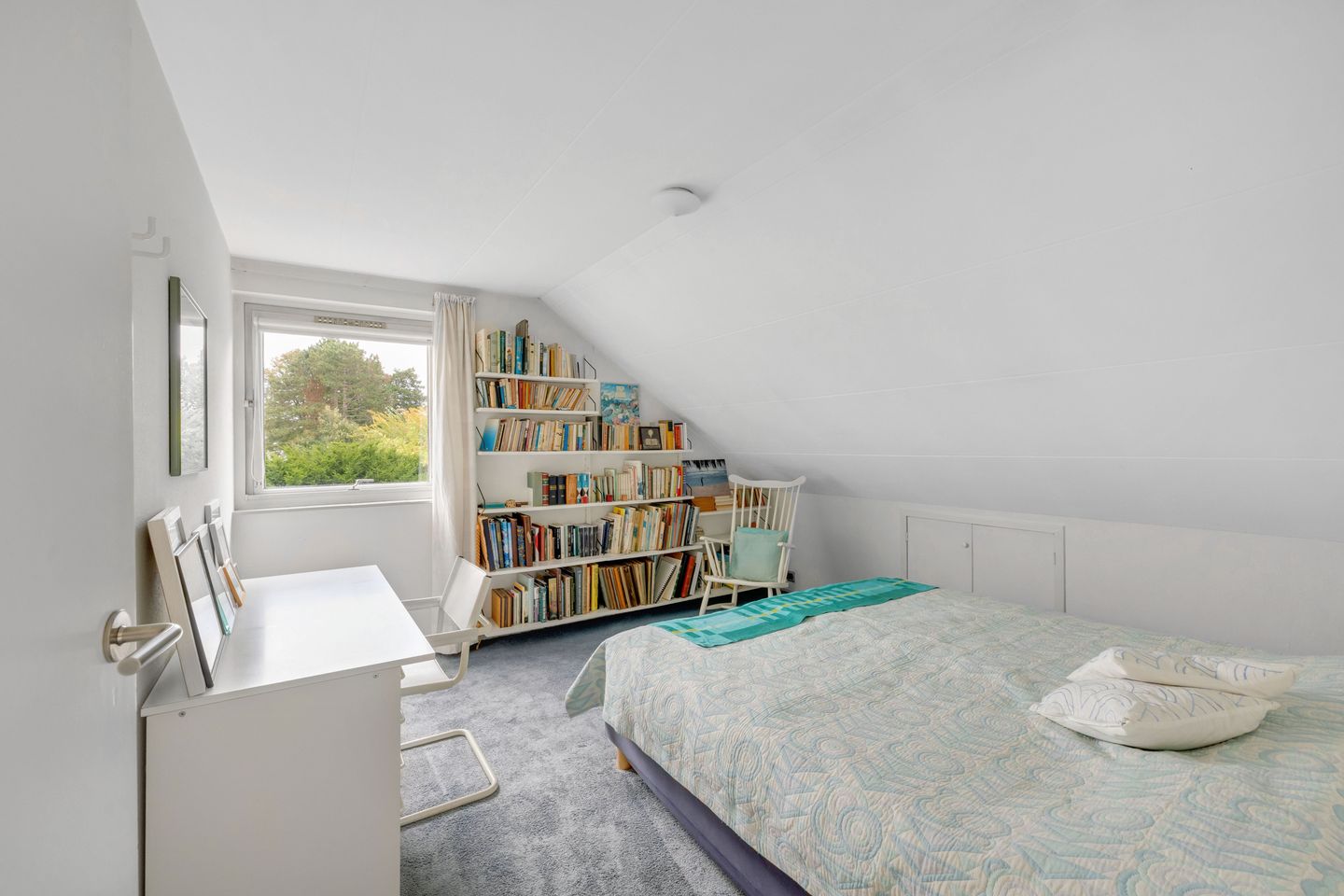 Foto 25 van Meeuwenlaan 9