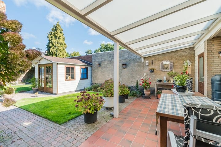 Photo 2 of Rembrandt van Rijnstraat 23