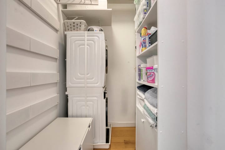 Photo 40 of Willem Augustinstraat 130