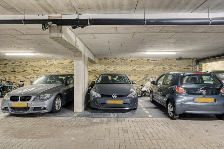 Photo 5 of Willem Augustinstraat 130