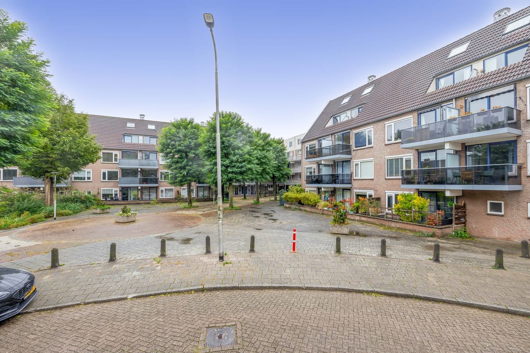 Photo 32 of Arthur van Schendelplein 6