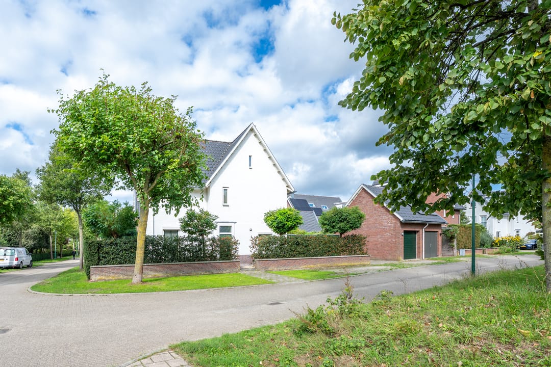 Photo 2 of Sneeuwwater 13