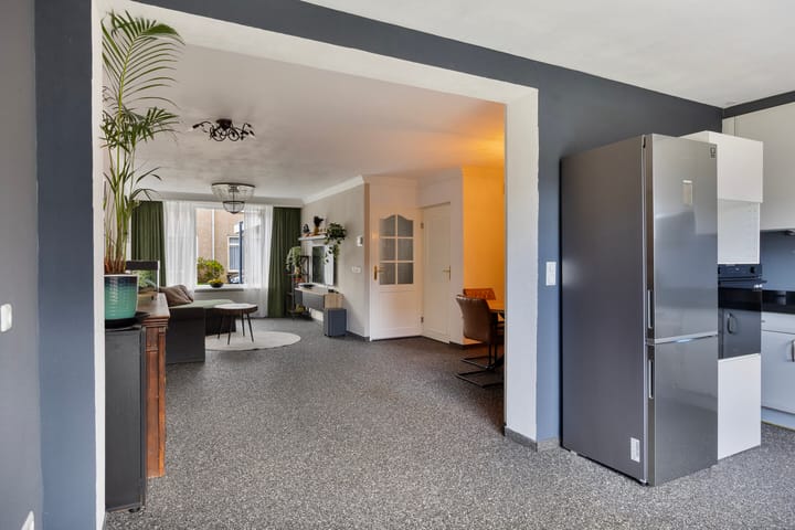 Photo 16 of Oranjetip 13