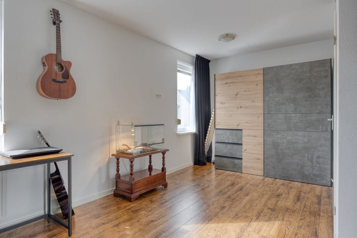 Photo 23 of Oranjetip 13