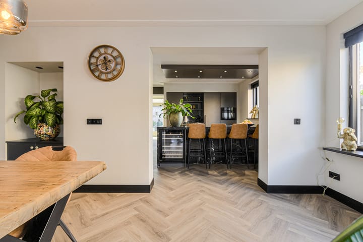 Photo 21 of Oranjestraat 4