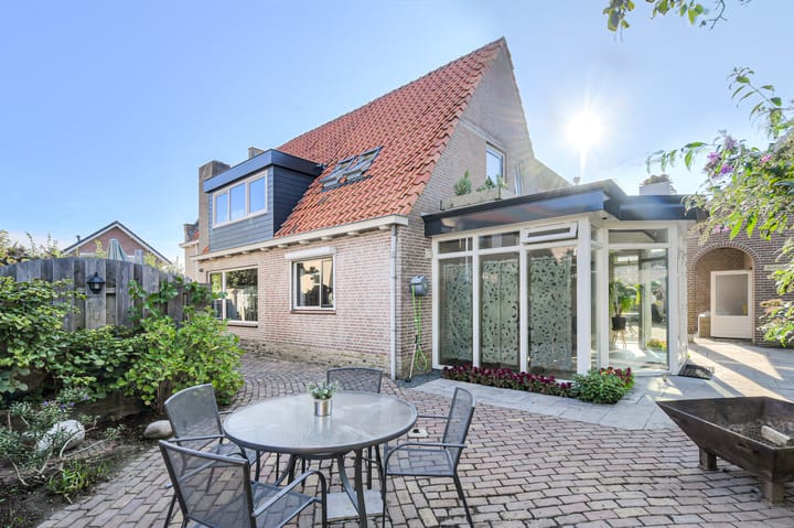 Photo 59 of Oranjestraat 4