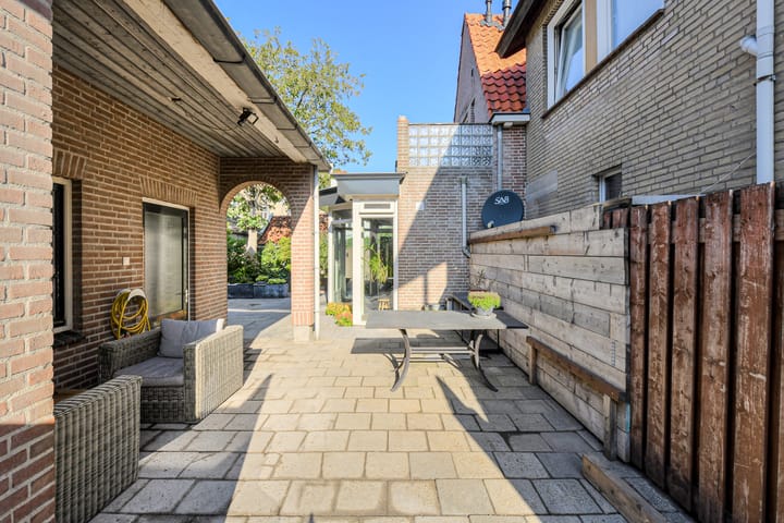 Photo 65 of Oranjestraat 4