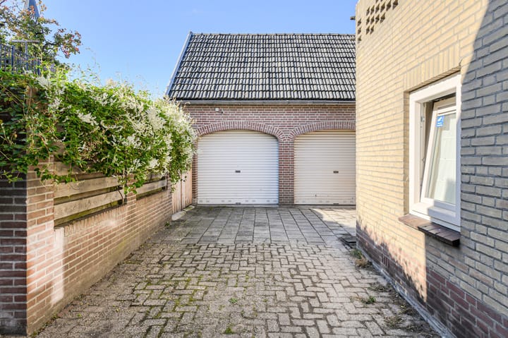 Photo 66 of Oranjestraat 4