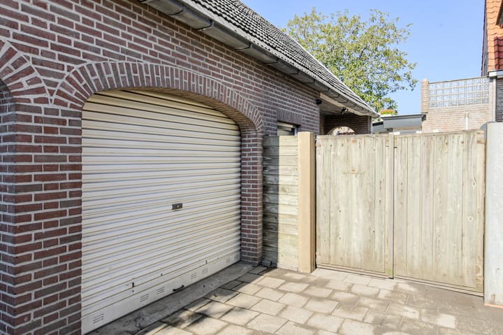 Photo 67 of Oranjestraat 4