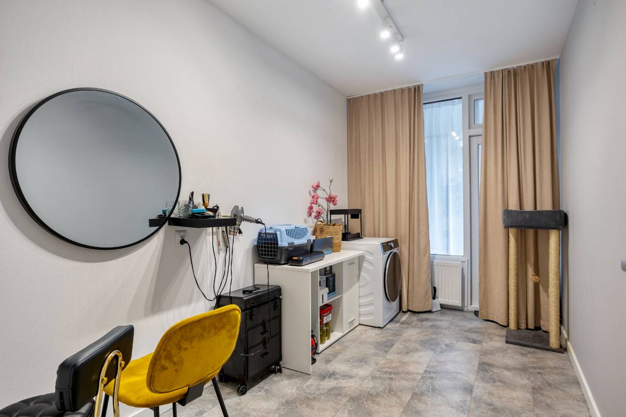 Photo 33 of Van der Hagenstraat 347