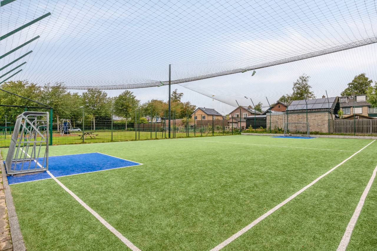 Photo 40 of Van der Hagenstraat 347