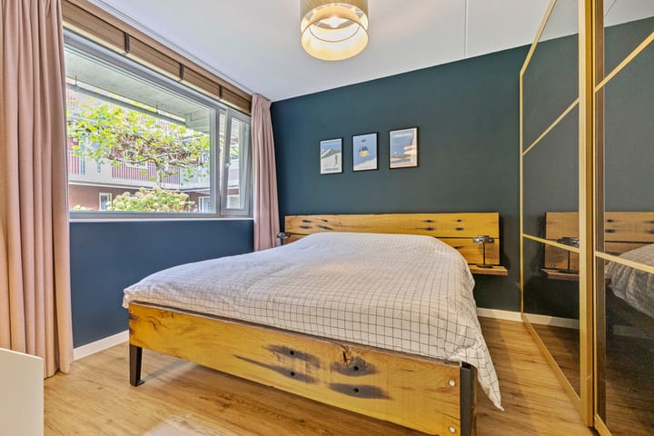 Photo 16 of Willem Hubertstraat 18