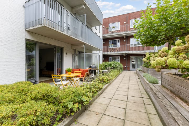 Photo 22 of Willem Hubertstraat 18