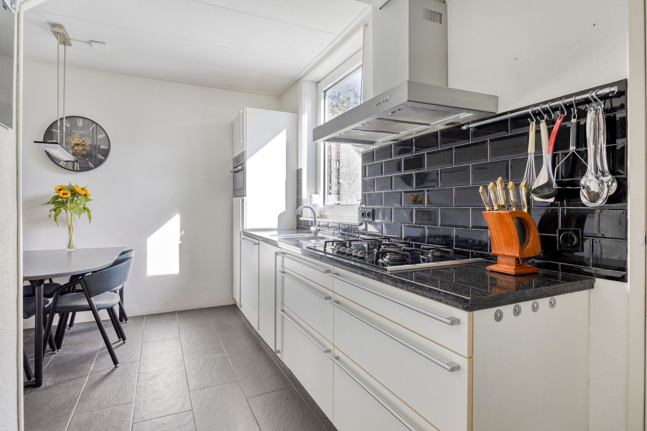 Photo 3 of Ringovenstraat 16