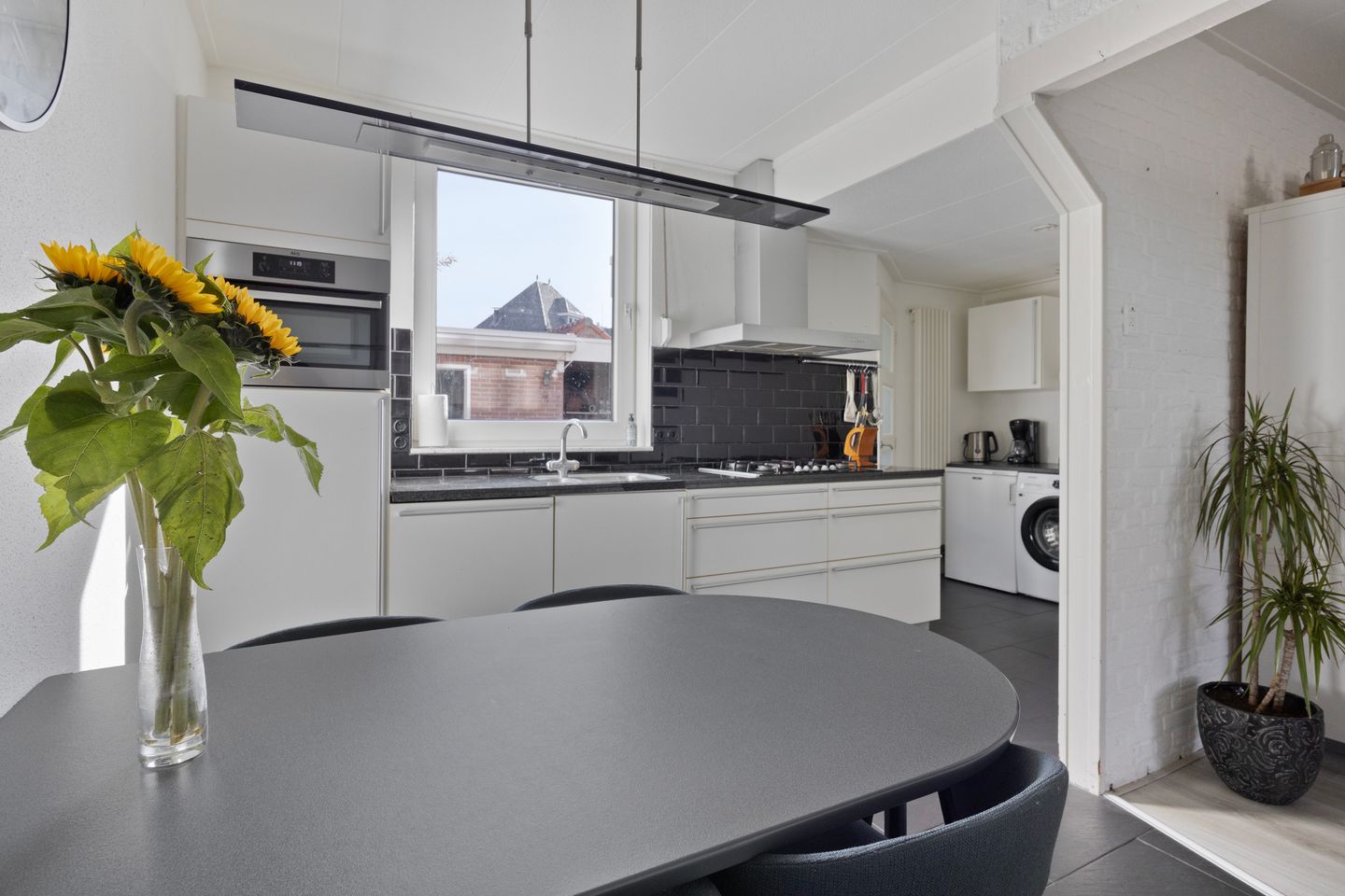 Photo 14 of Ringovenstraat 16