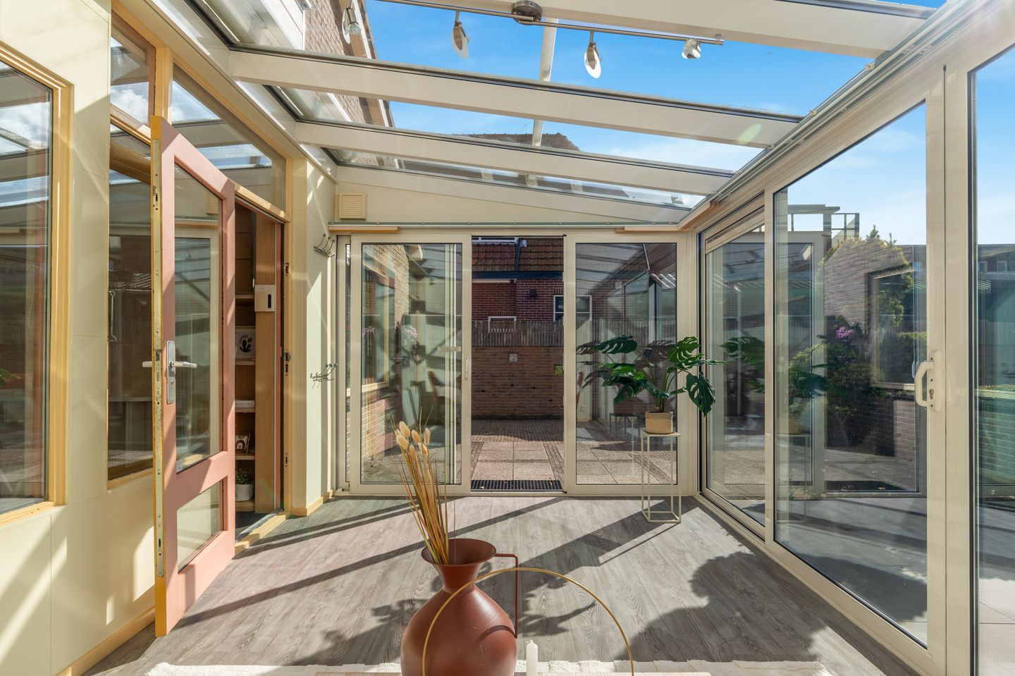 Photo 29 of Rijksweg 93