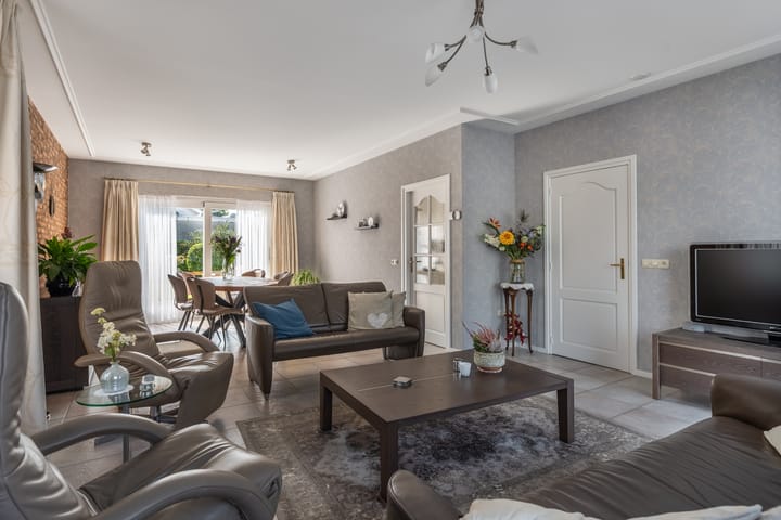 Foto 30 van Elzenstraat 1