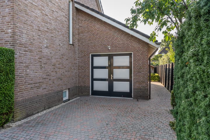 Foto 10 van Elzenstraat 1