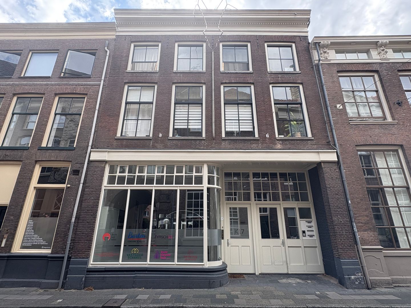 Bekijk foto 2 van Kamperstraat 17
