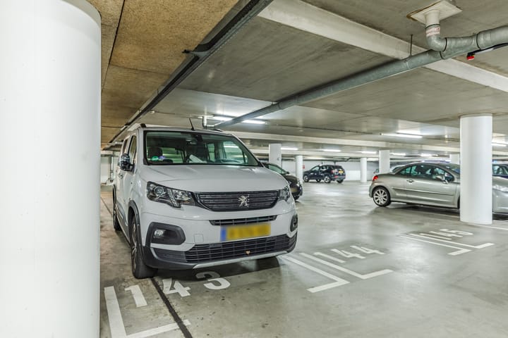 Foto 21 van Valkenburgerstraat 53