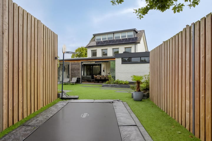 Foto 32 van Zwaluwstraat 2