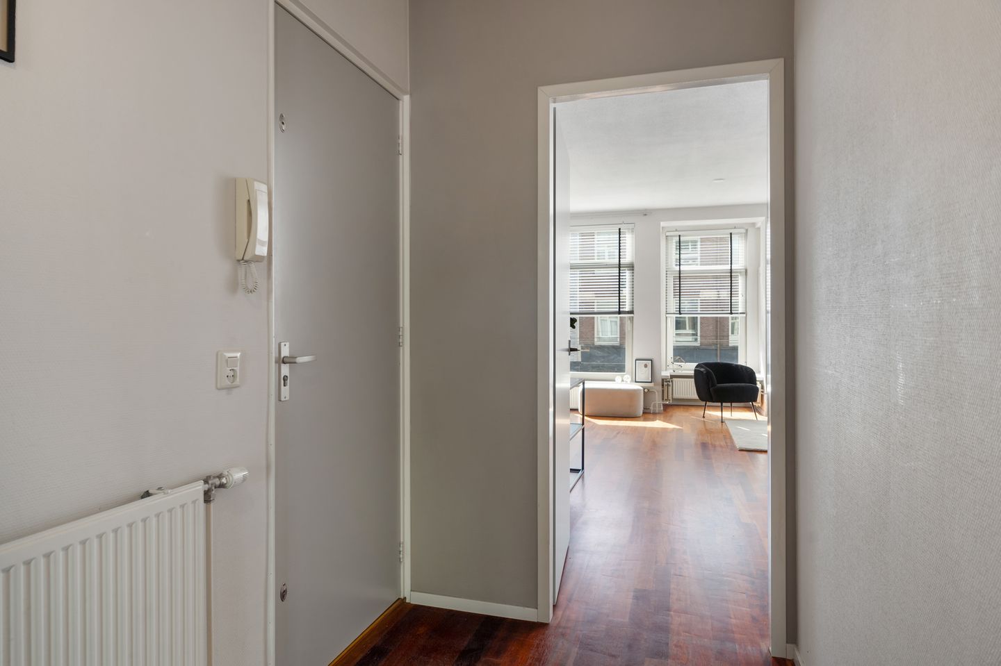 Foto 4 van Middenweg 17-1