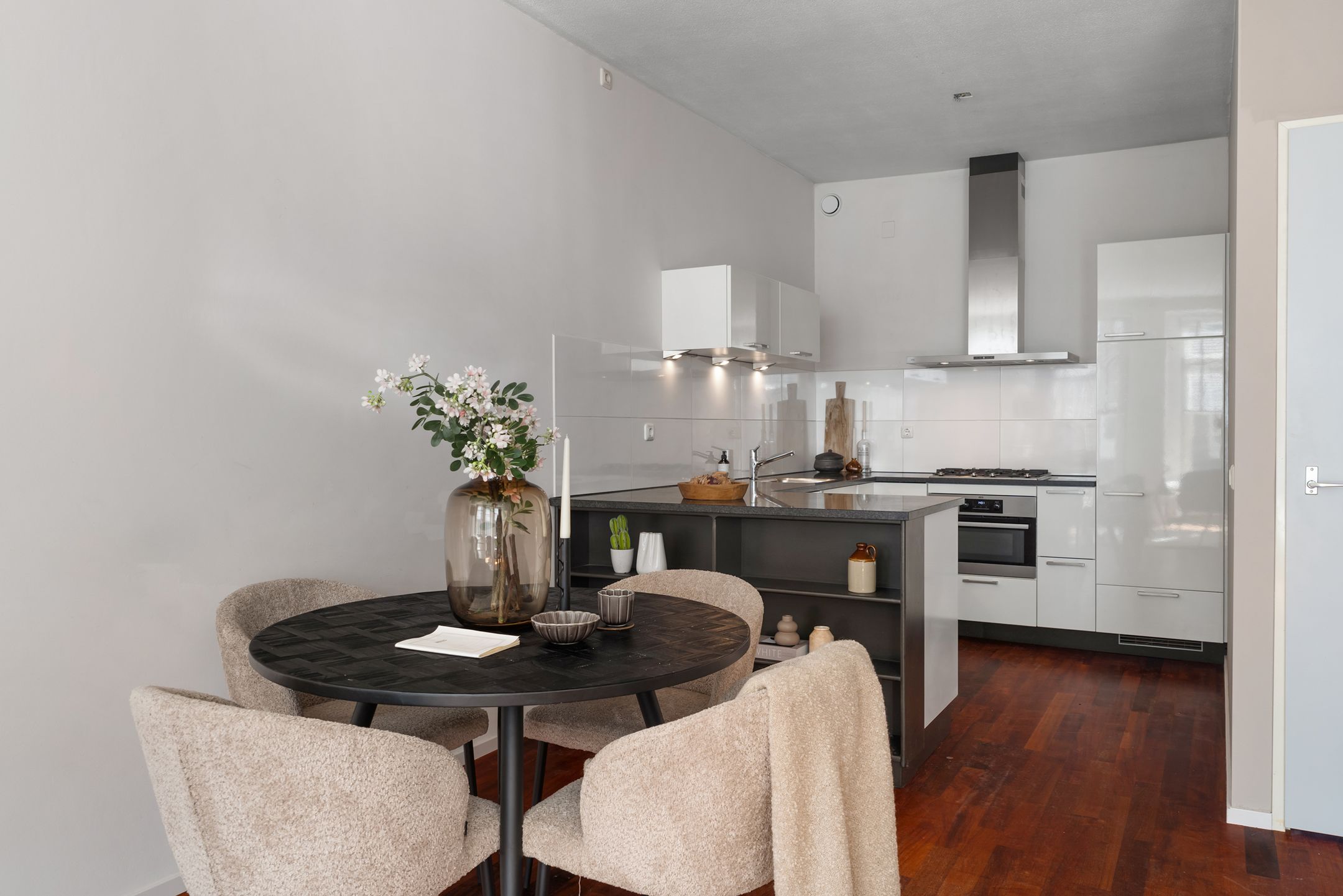 Foto 15 van Middenweg 17-1