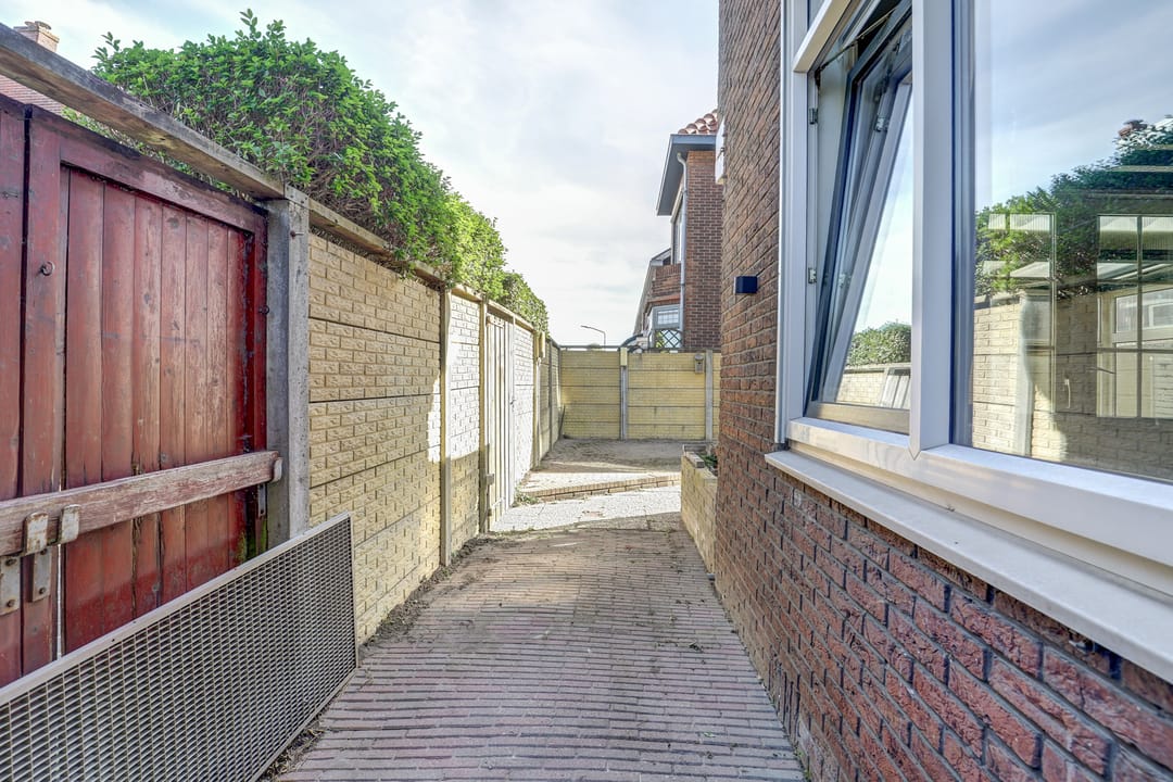 Photo 46 of Diepenbrockweg 118