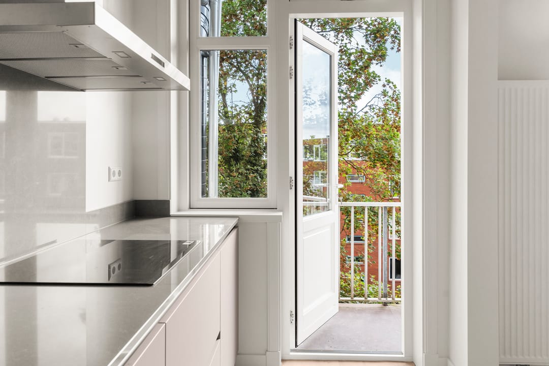 Foto 13 van Linnaeusstraat 74-3