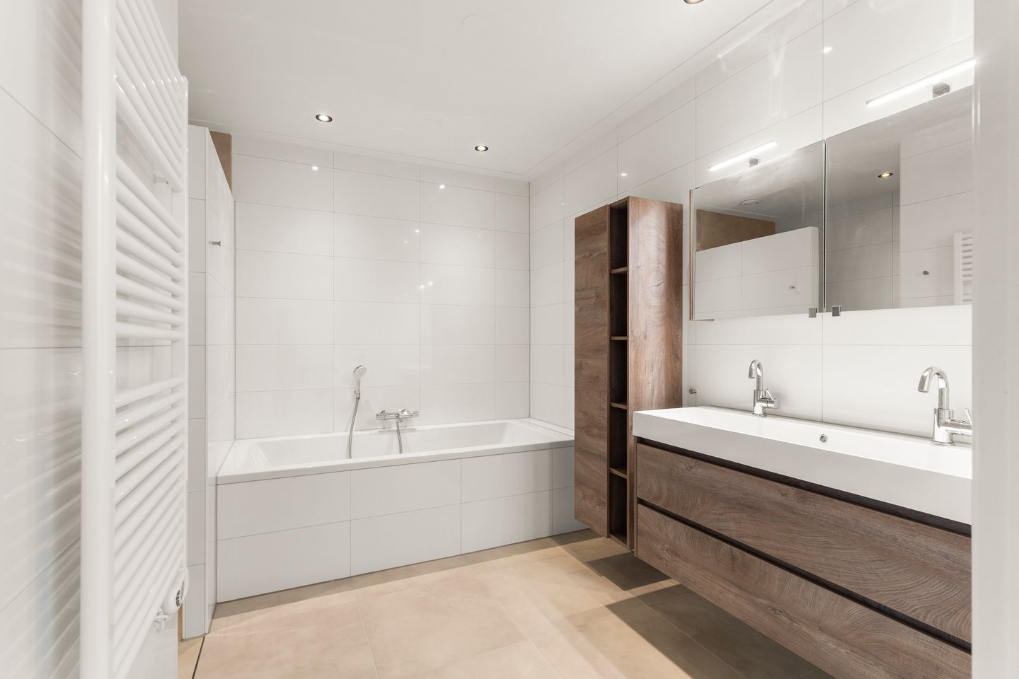 Foto 34 van Linnaeusstraat 74-3