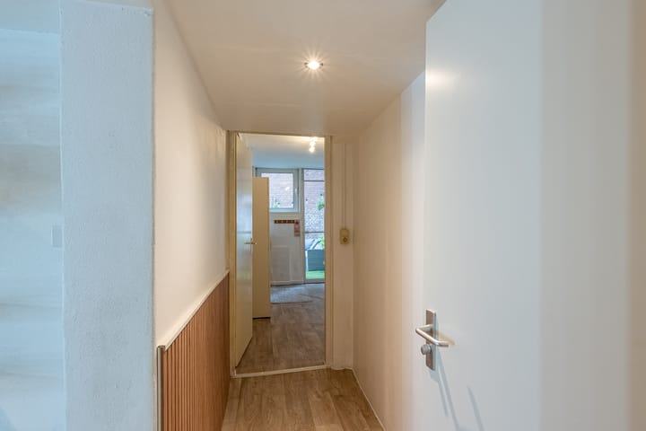 Foto 27 van Claes de Vrieselaan 85-B