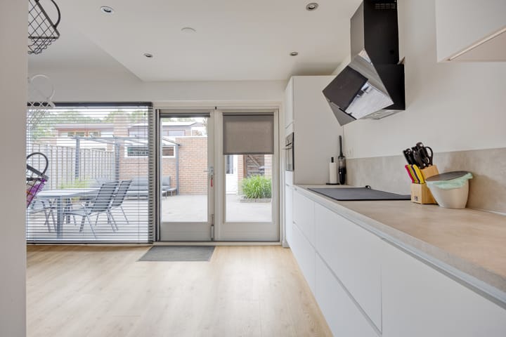 Foto 11 van Jan van Galenstraat 68