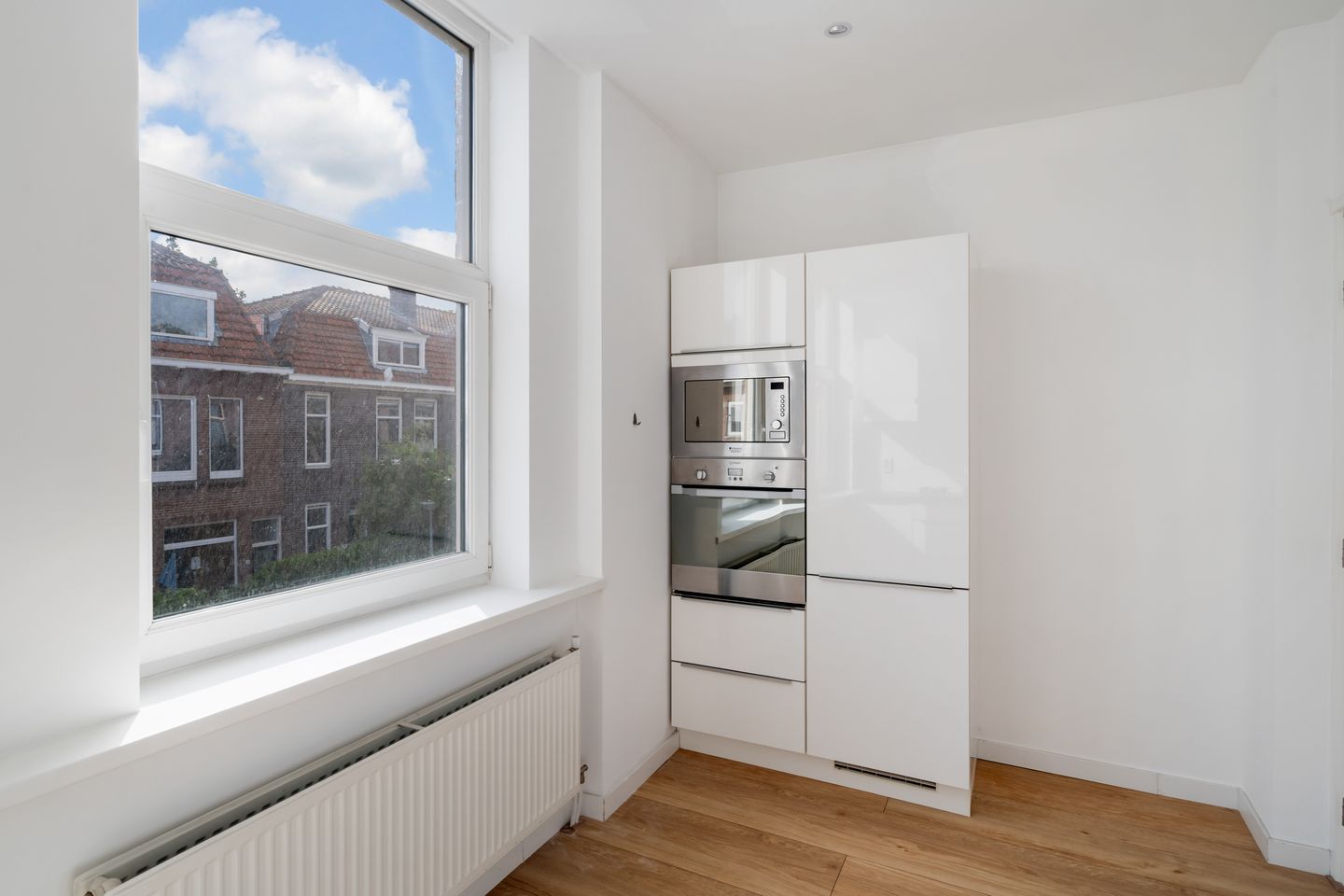 Photo 10 of Graaf Jan van Nassaustraat 15-C