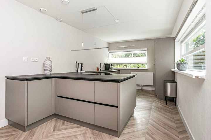 Foto 16 van Van Leuffenpad 11