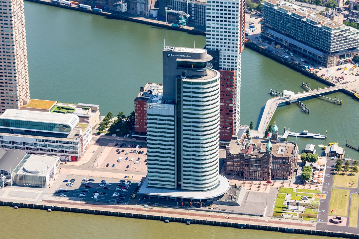 Bekijk foto 2 van Wilhelminakade 901