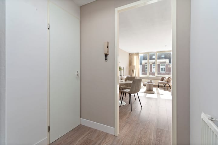 Photo 4 of Middenweg 17-3