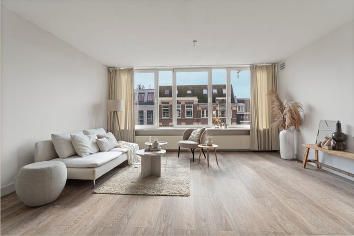 Middenweg 17-3 main image