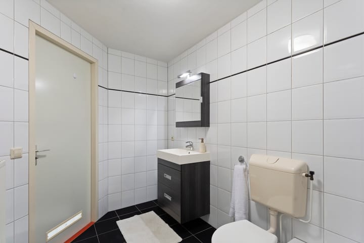 Photo 31 of Middenweg 17-3