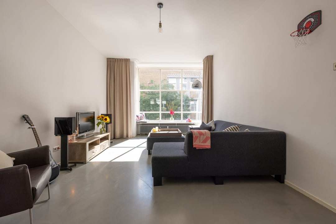 Photo 7 of Schiedamse Vest 105-A