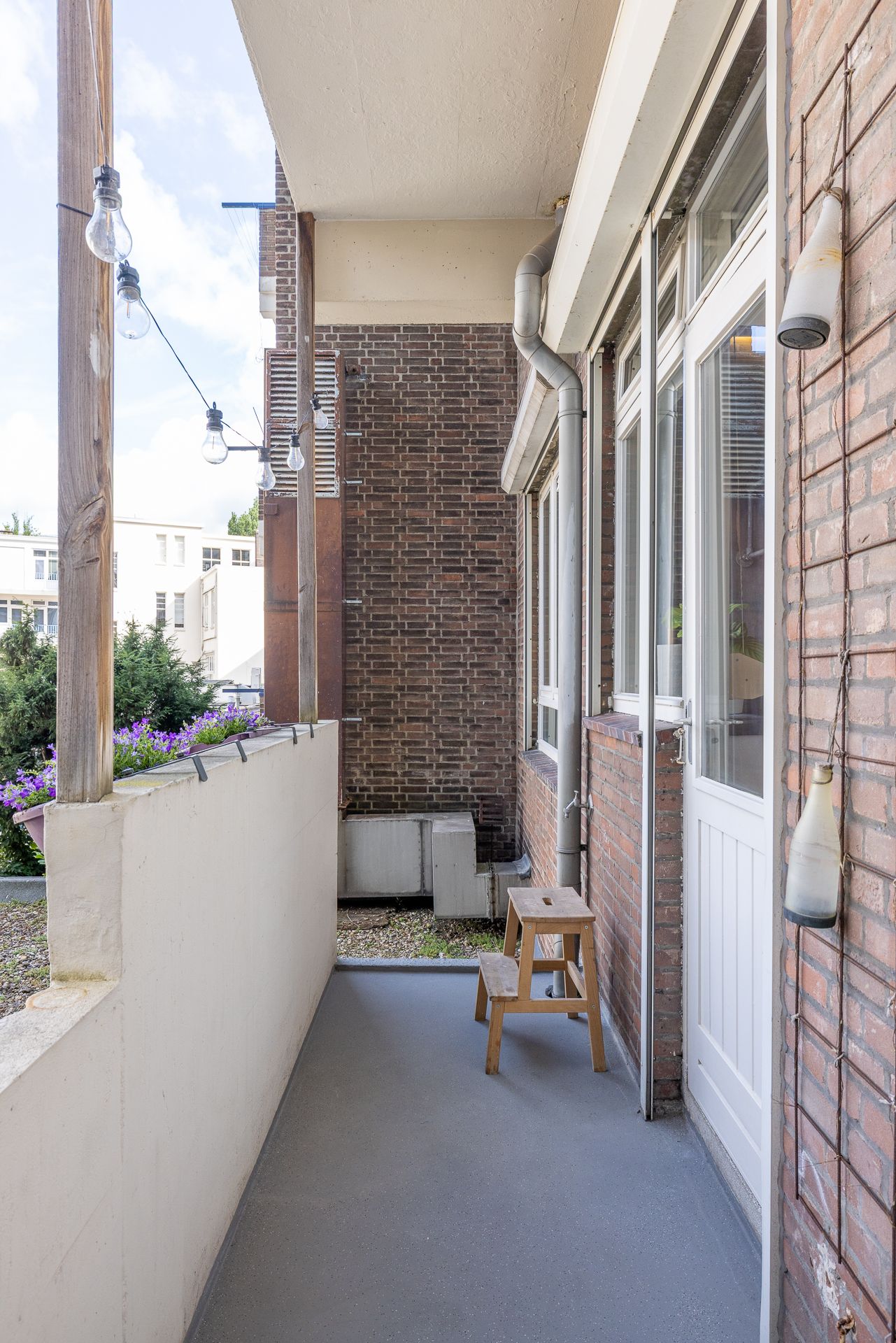 Photo 19 of Schiedamse Vest 105-A