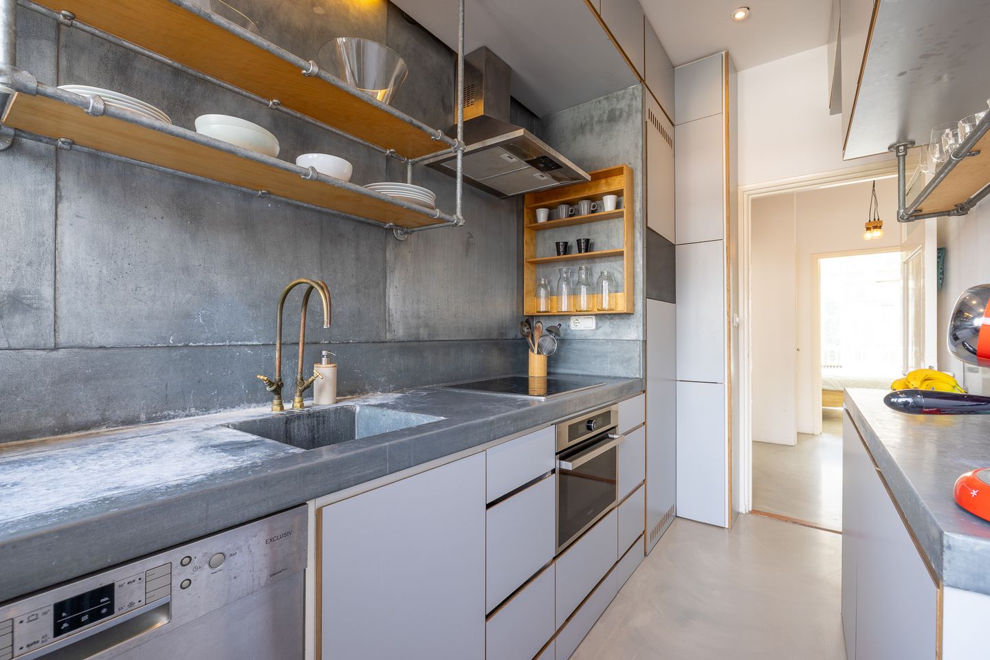 Photo 20 of Schiedamse Vest 105-A