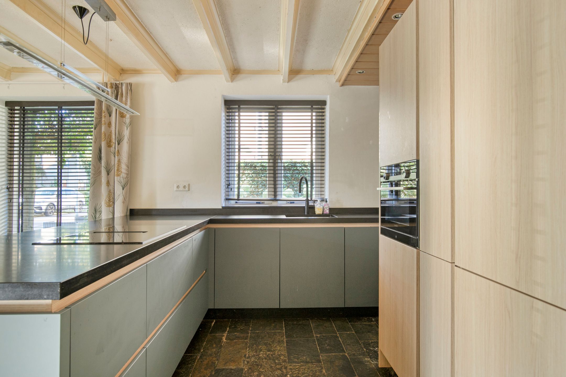 Photo 9 of Carmelietenstraat-west 5