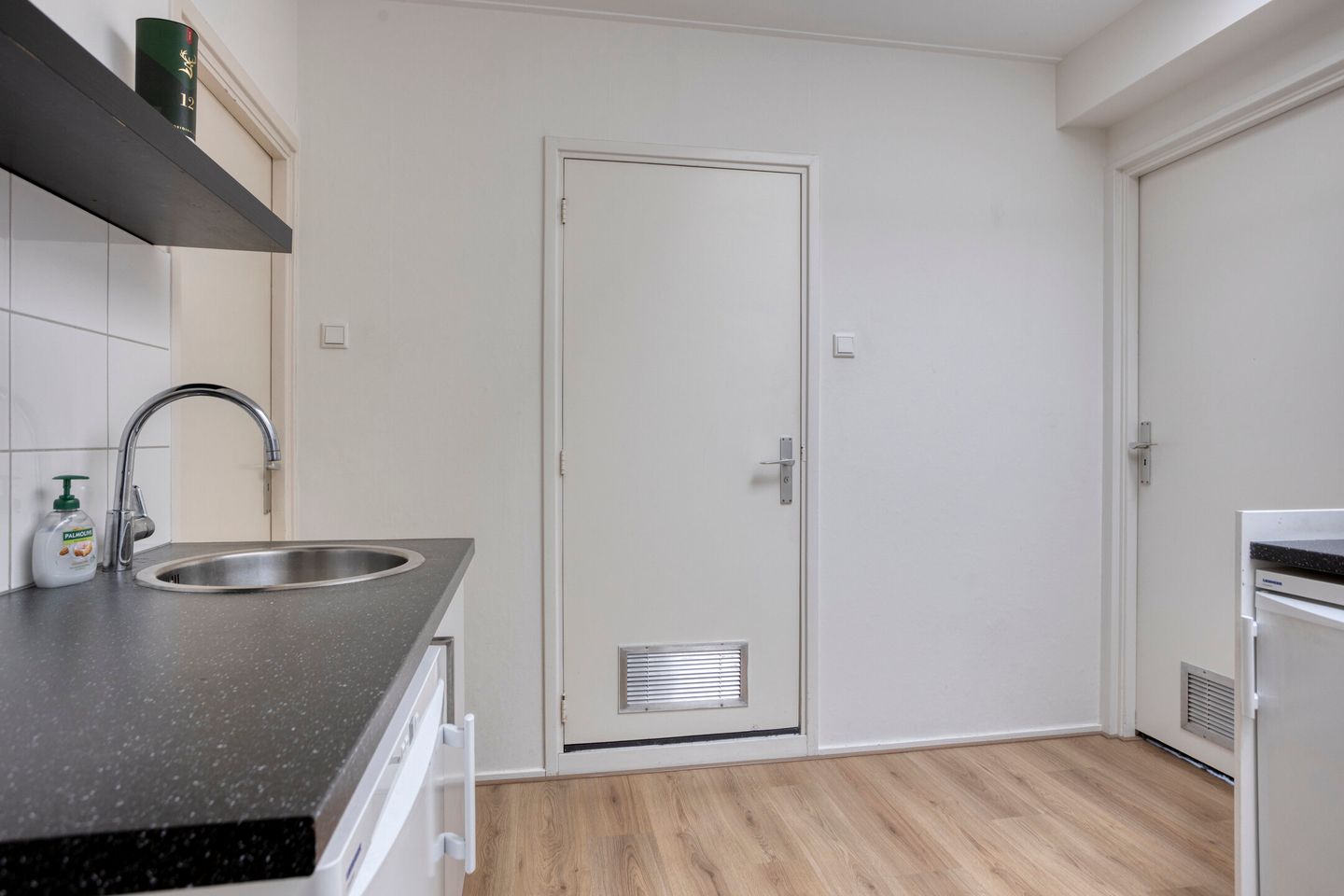 Photo 19 of Zaanweg 115-C3