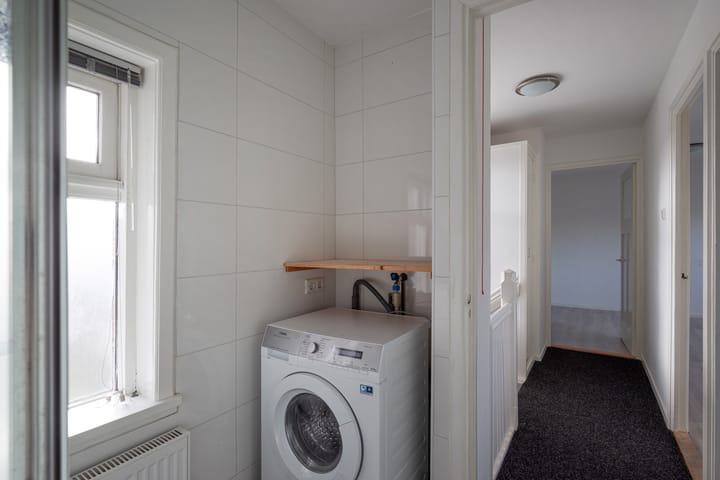 Photo 20 of Jelgersmastraat 1-A