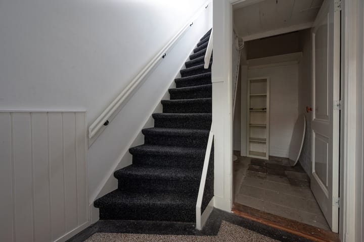 Photo 23 of Jelgersmastraat 1-A