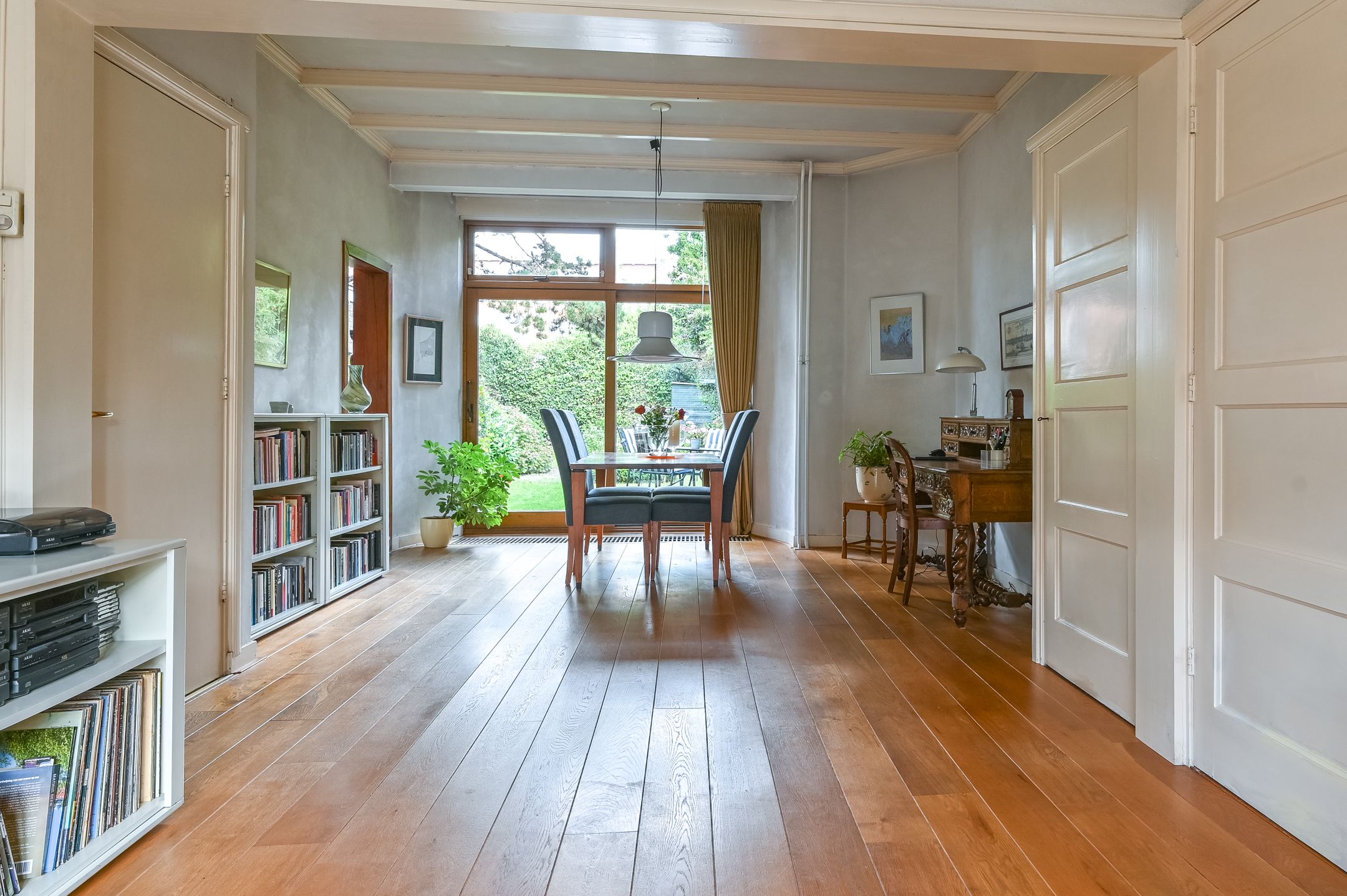 Photo 12 of Julianastraat 19