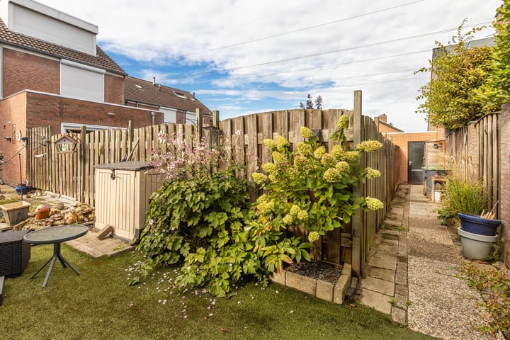 Foto 40 van Joost van den Vondelstraat 27