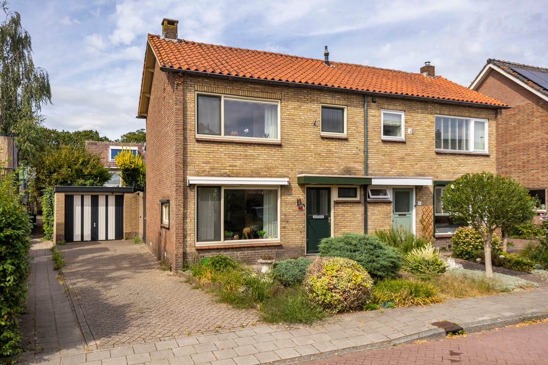 Photo 1 of Anjerstraat 1