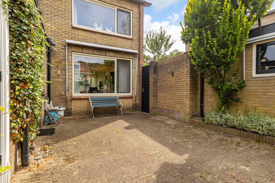 Photo 23 of Anjerstraat 1